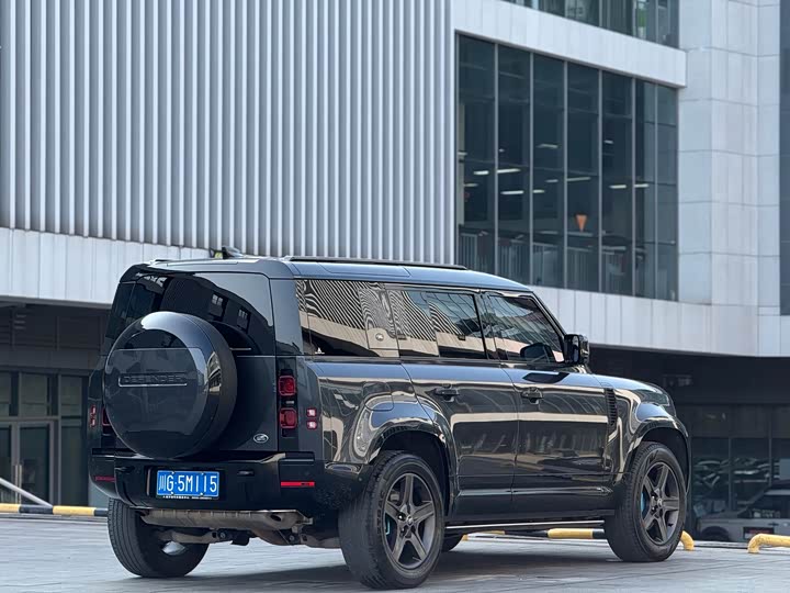 Фото 7 - Land Rover Defender