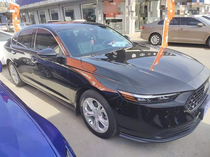 Фото 4 - Honda Accord