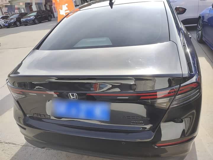 Фото 6 - Honda Accord