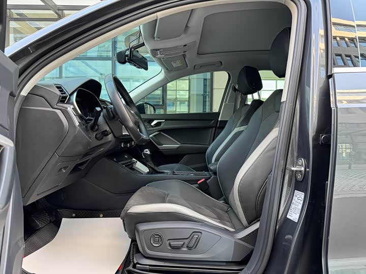 Фото 9 - Audi Q3