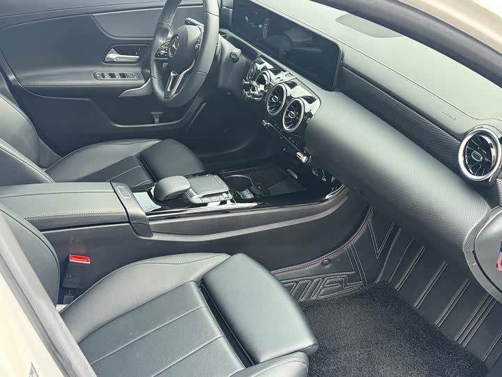 Фото 6 - Mercedes-Benz A-Class