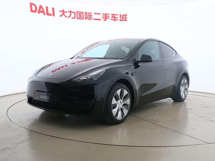 Фото 1 - Tesla Model Y