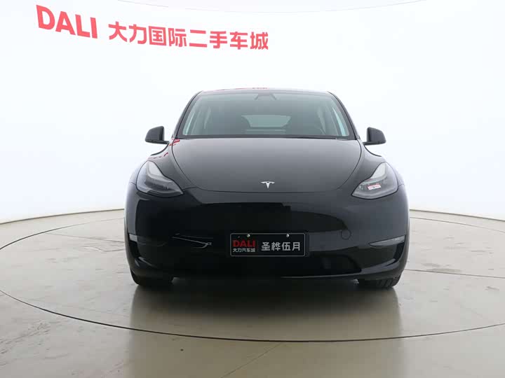 Фото 2 - Tesla Model Y