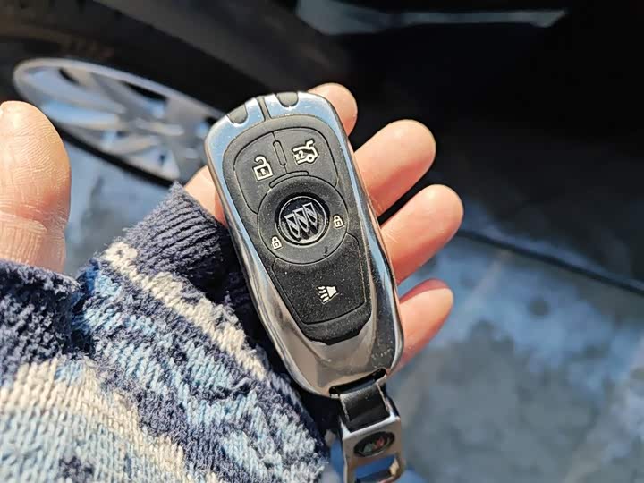 Фото 9 - Buick Envision Plus