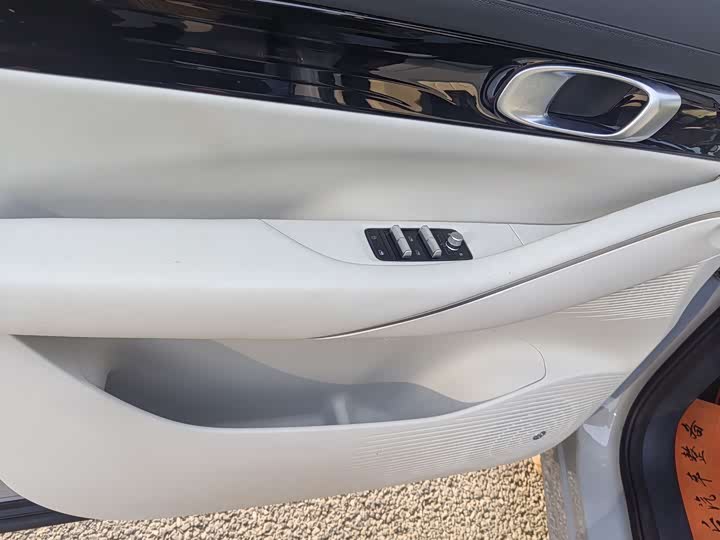 Фото 7 - Geely Galaxy E5