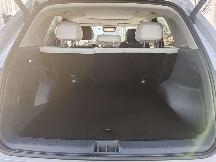 Фото 8 - Geely Galaxy E5