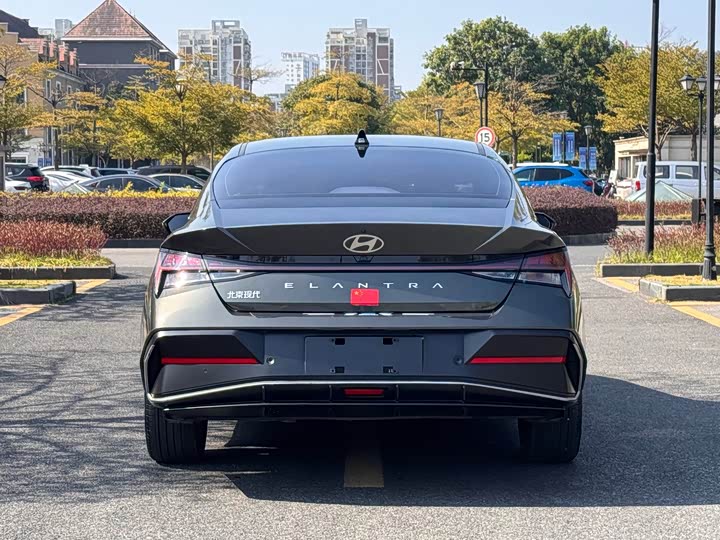 Фото 5 - Hyundai Elantra N line