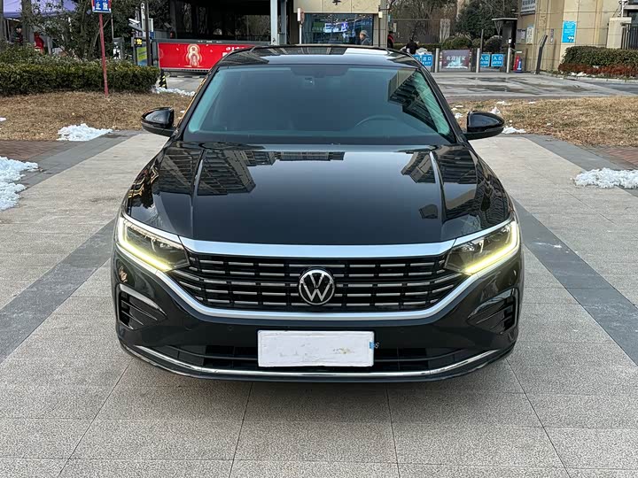Фото 2 - Volkswagen Passat