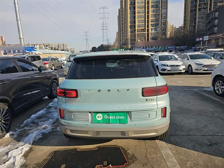 Фото 6 - Geely Icon