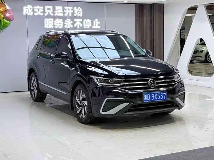 Фото 3 - Volkswagen Tiguan L Pro