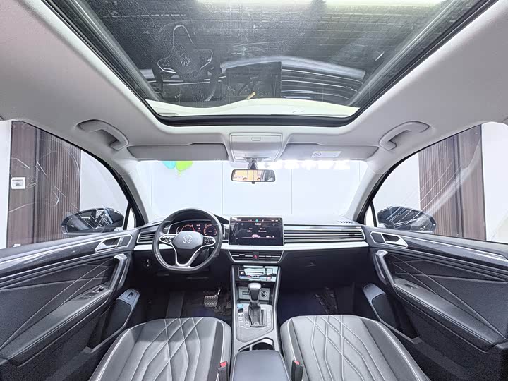 Фото 5 - Volkswagen Tiguan L Pro