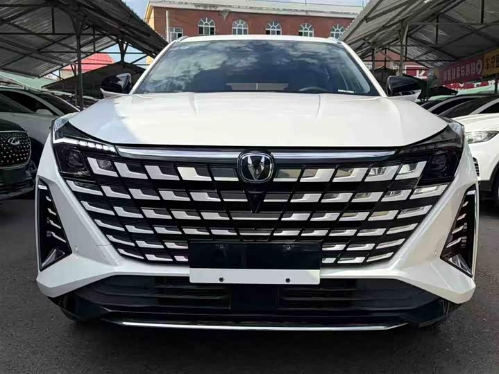 Фото 2 - Changan UNI-Z