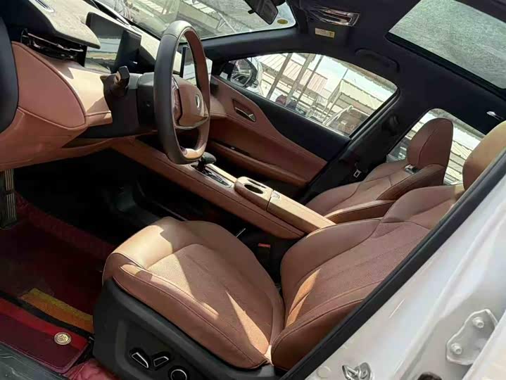 Фото 3 - Changan UNI-Z