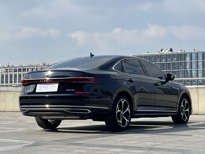 Фото 3 - Volkswagen Passat