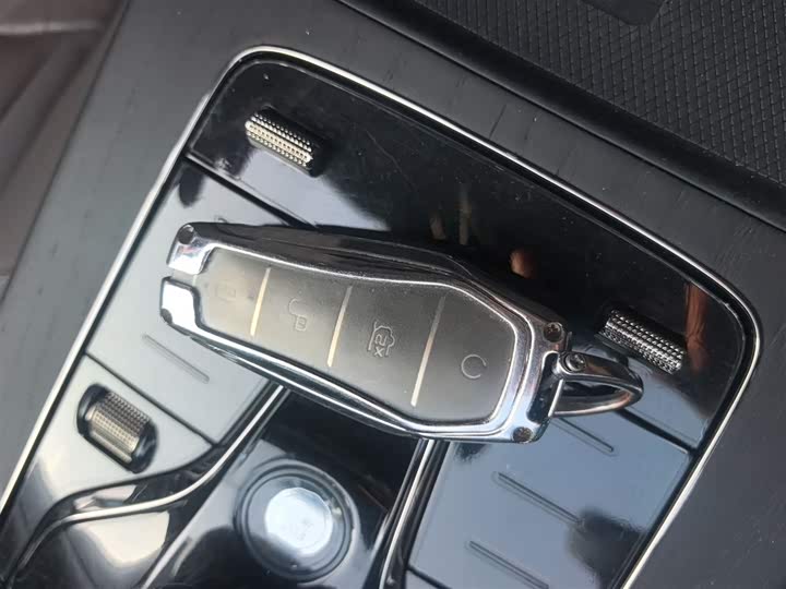 Фото 9 - BYD Han