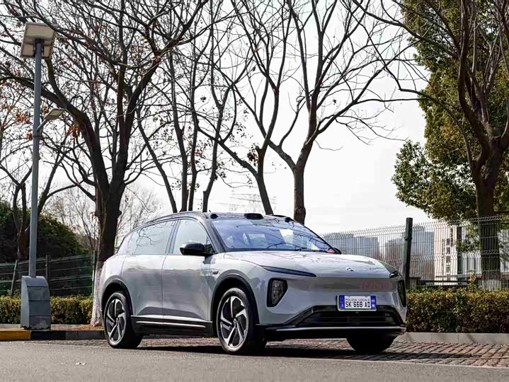 Фото 3 - Nio ES6