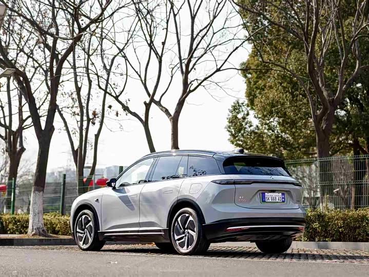 Фото 6 - Nio ES6