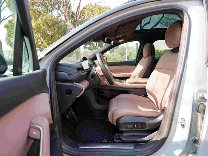 Фото 8 - Nio ES6