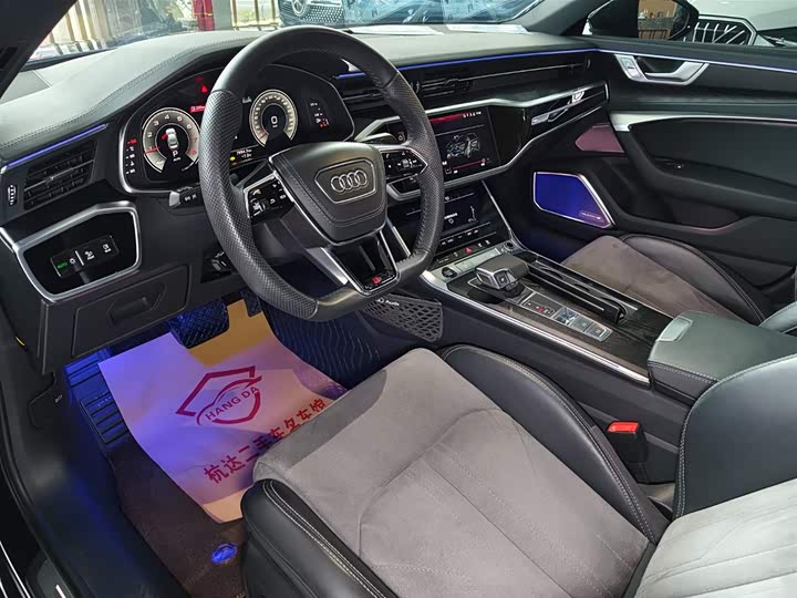 Фото 7 - Audi A6L