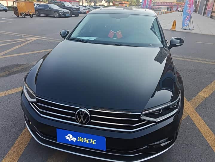 Фото 2 - Volkswagen Magotan