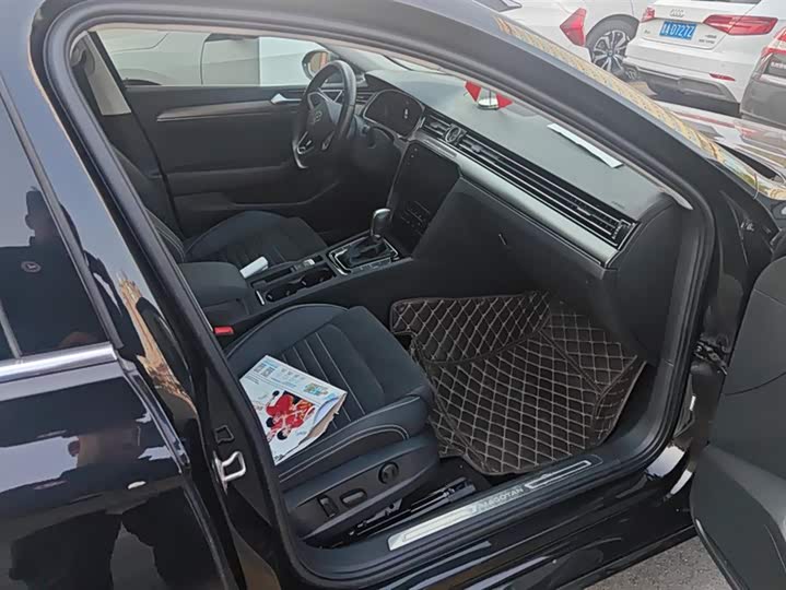 Фото 8 - Volkswagen Magotan