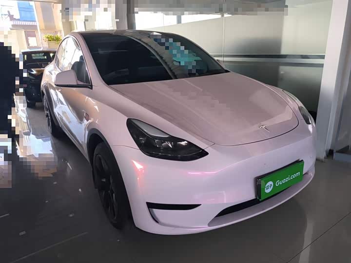 Фото 4 - Tesla Model Y