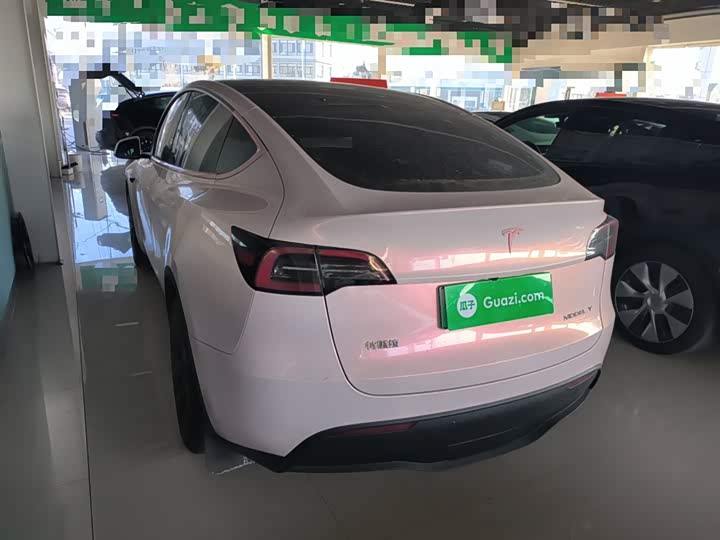 Фото 5 - Tesla Model Y