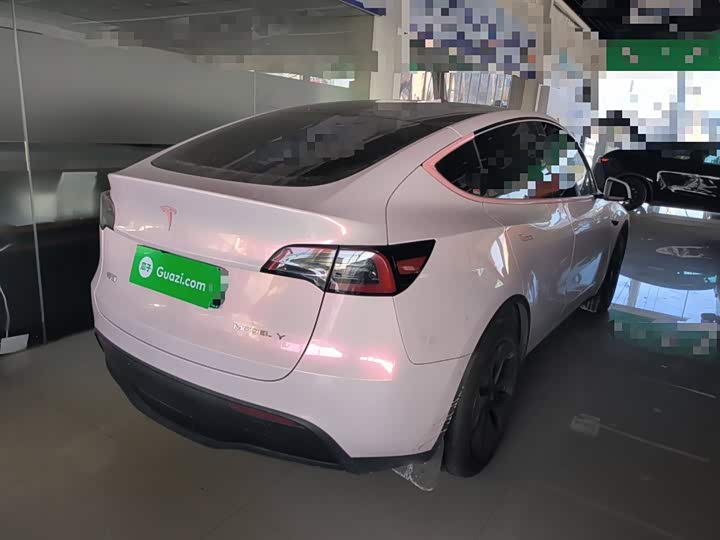 Фото 7 - Tesla Model Y