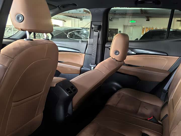 Фото 6 - Buick Envision Plus