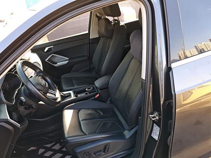 Фото 7 - Audi Q3