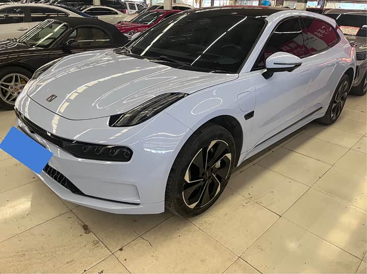 Фото 1 - Zeekr 001