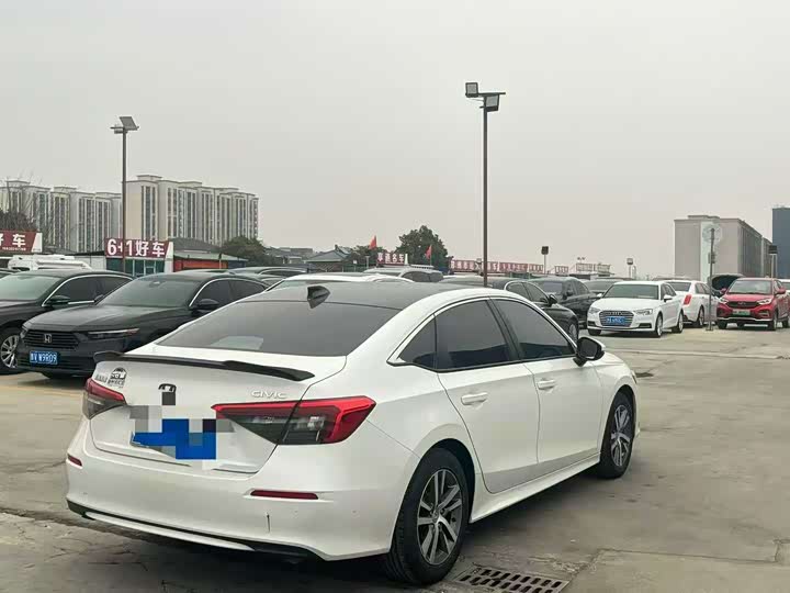 Фото 9 - Honda Civic