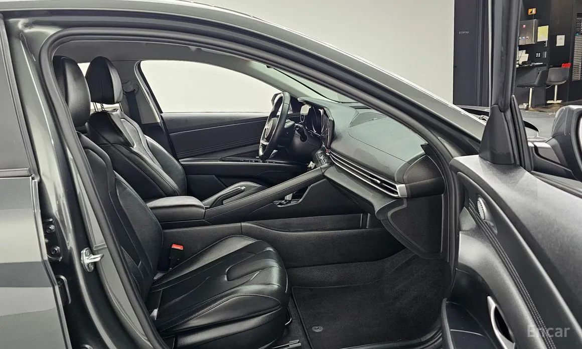 Фото 10 - Hyundai Avante