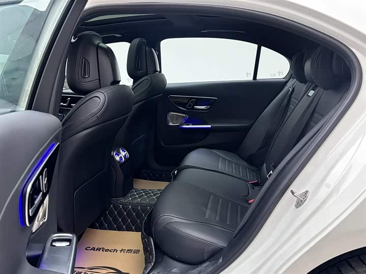 Фото 9 - Mercedes-Benz C-Class