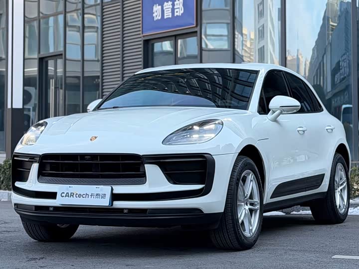 Фото 1 - Porsche Macan