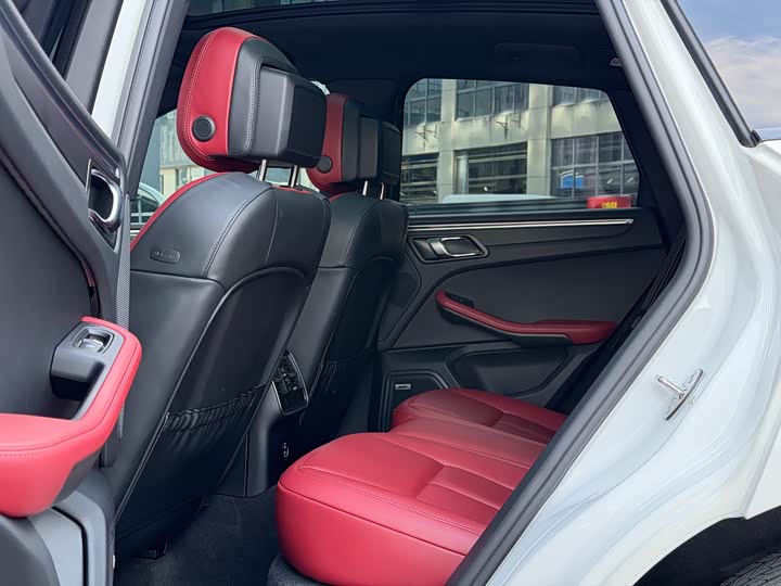 Фото 7 - Porsche Macan