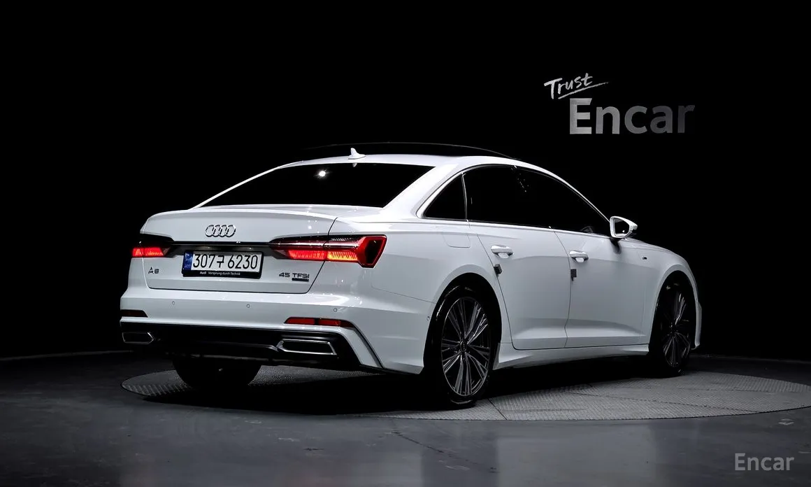 Фото 2 - Audi A6