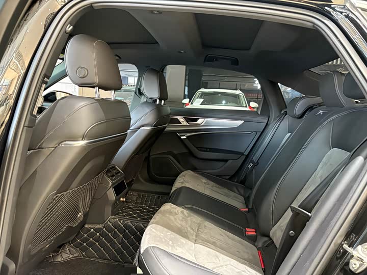 Фото 6 - Audi A6L