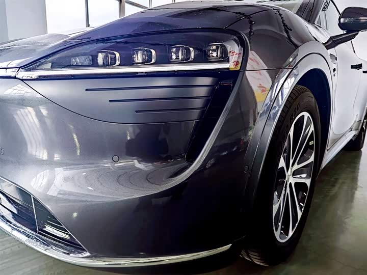 Фото 6 - Luxeed R7