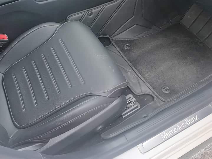 Фото 8 - Mercedes-Benz C-Class