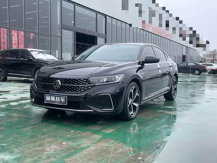 Фото 1 - Volkswagen Passat