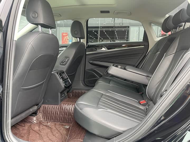 Фото 6 - Volkswagen Passat