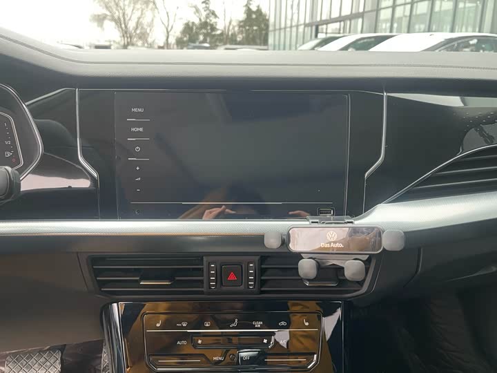 Фото 9 - Volkswagen Passat