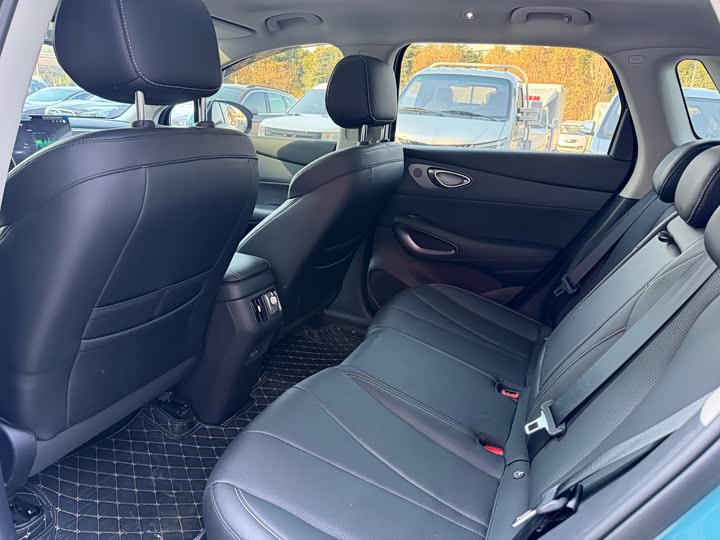 Фото 8 - BYD Sea Lion 05 EV