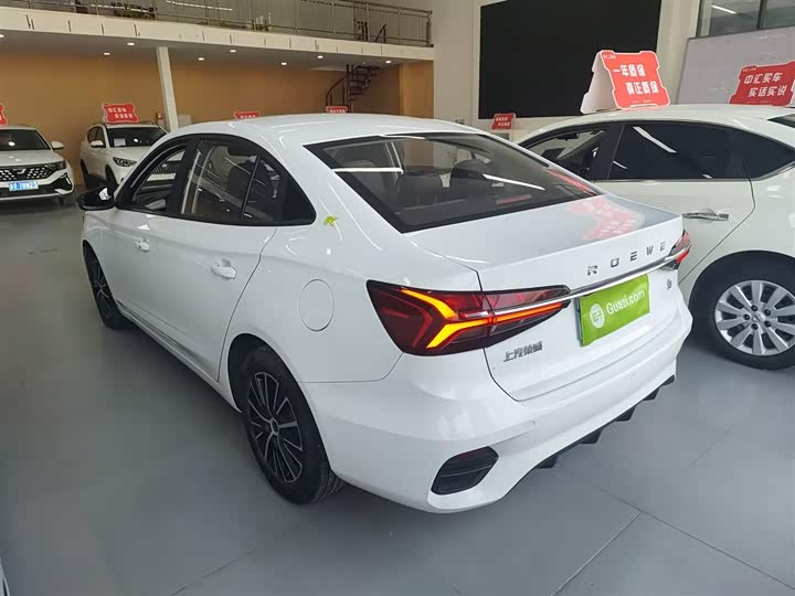 Фото 5 - Roewe i5