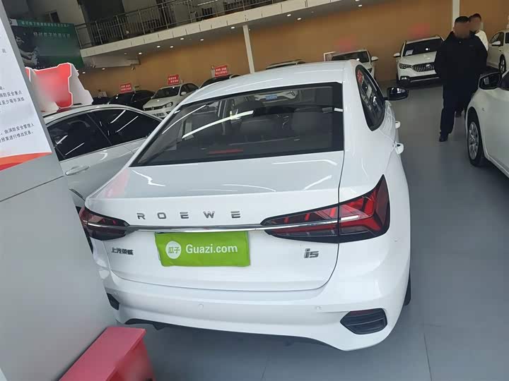 Фото 6 - Roewe i5