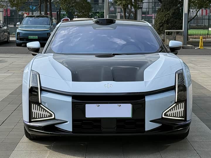 Фото 1 - HiPhi Z