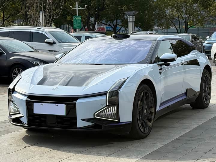 Фото 3 - HiPhi Z