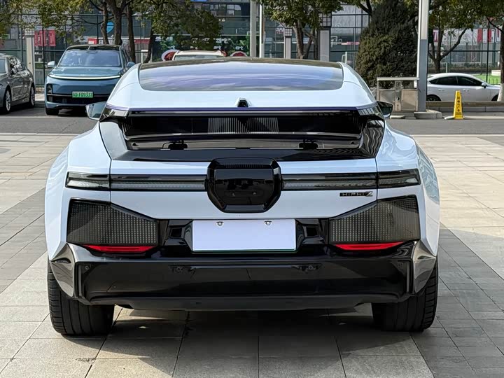 Фото 4 - HiPhi Z