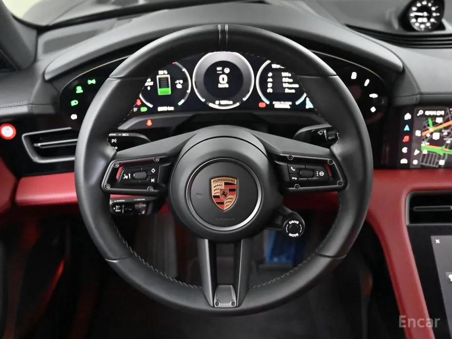 Фото 13 - Porsche Taycan